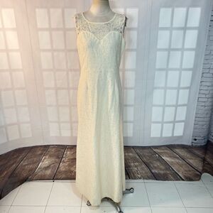 Miusol NWT Cream Floral Lace Sleeveless V-Back Maxi Length Dress Size XL